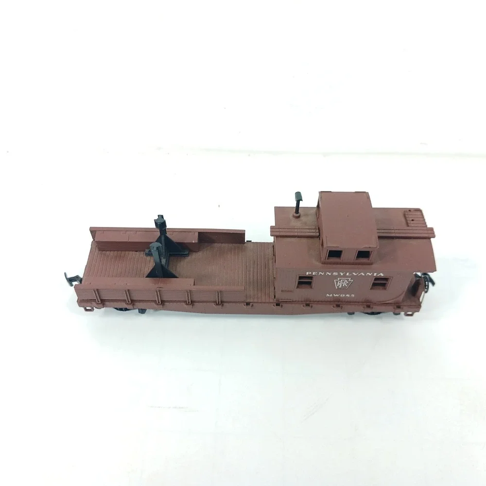 Athearn HO Scale Pennsylvania Work Caboose Kit 1276 PRR Brown MW985 Train Car